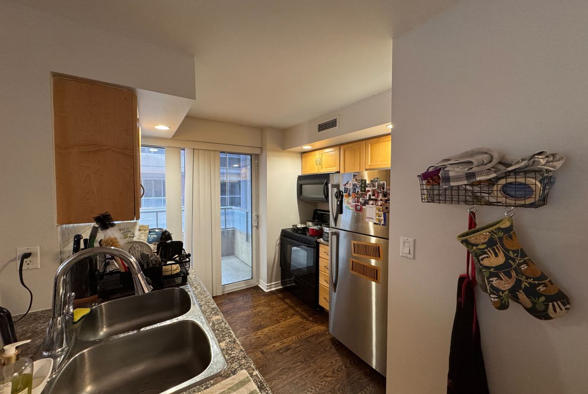 270 Wellington Street W Toronto 270 Wellington Street W Toronto