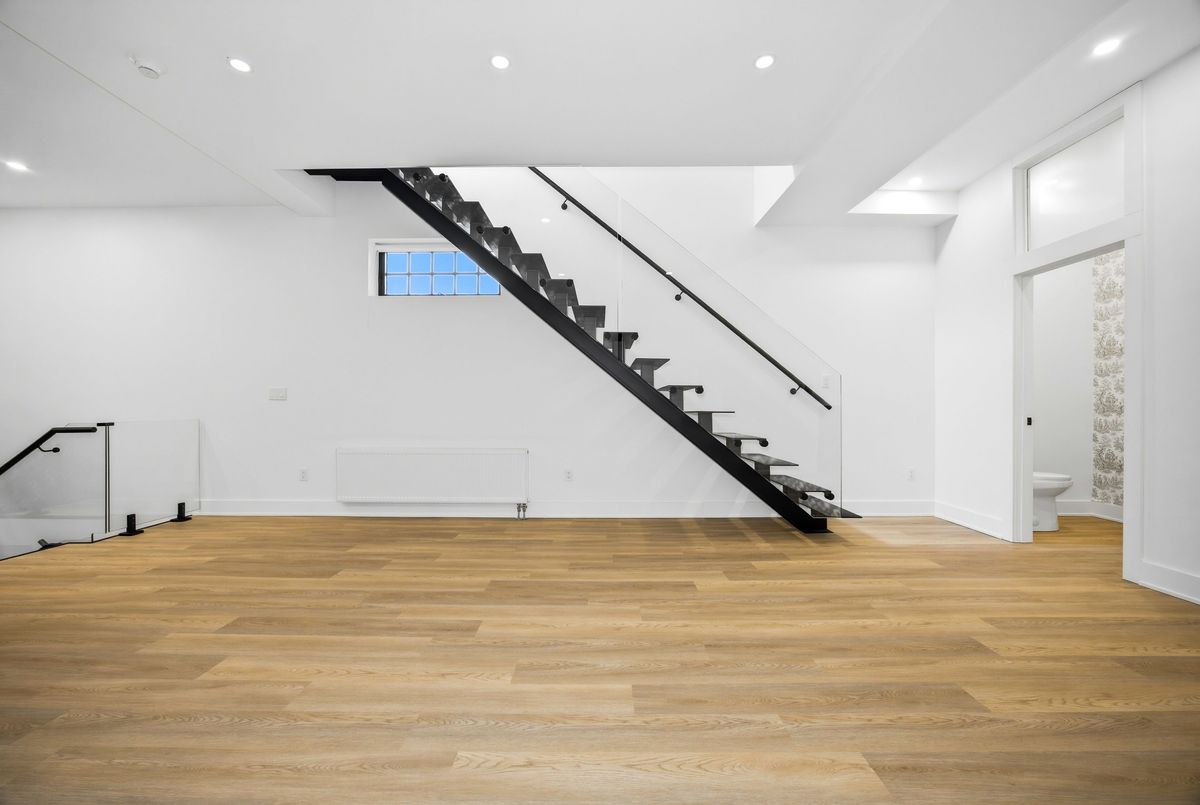 1067 College Street Toronto 1067 College Street Toronto