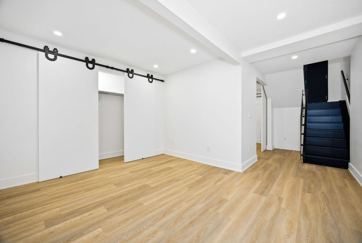 1067 College Street Toronto 1067 College Street Toronto