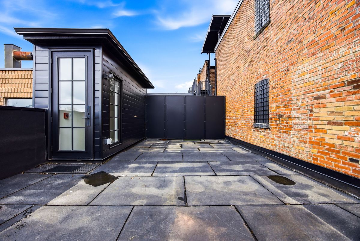 1067 College Street Toronto 1067 College Street Toronto