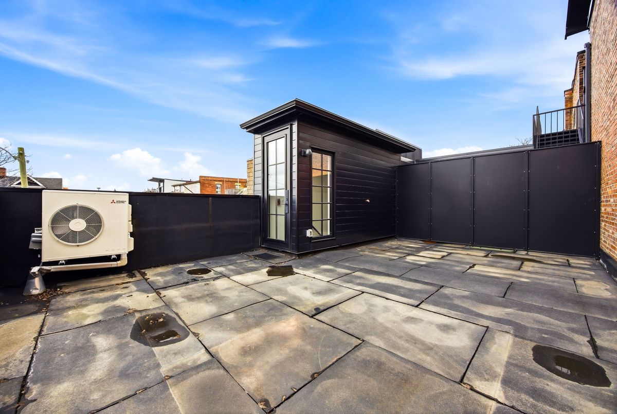 1067 College Street Toronto 1067 College Street Toronto