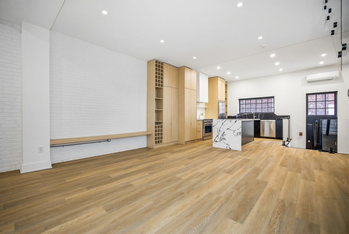 1067 College Street Toronto 1067 College Street Toronto