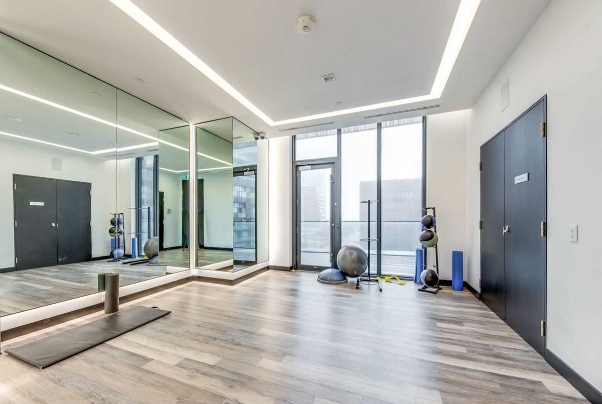 8 Eglinton Avenue E Toronto 8 Eglinton Avenue E Toronto