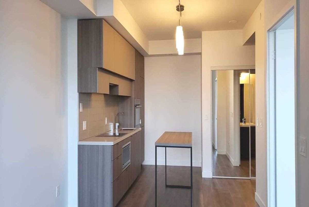 8 Eglinton Avenue E Toronto 8 Eglinton Avenue E Toronto