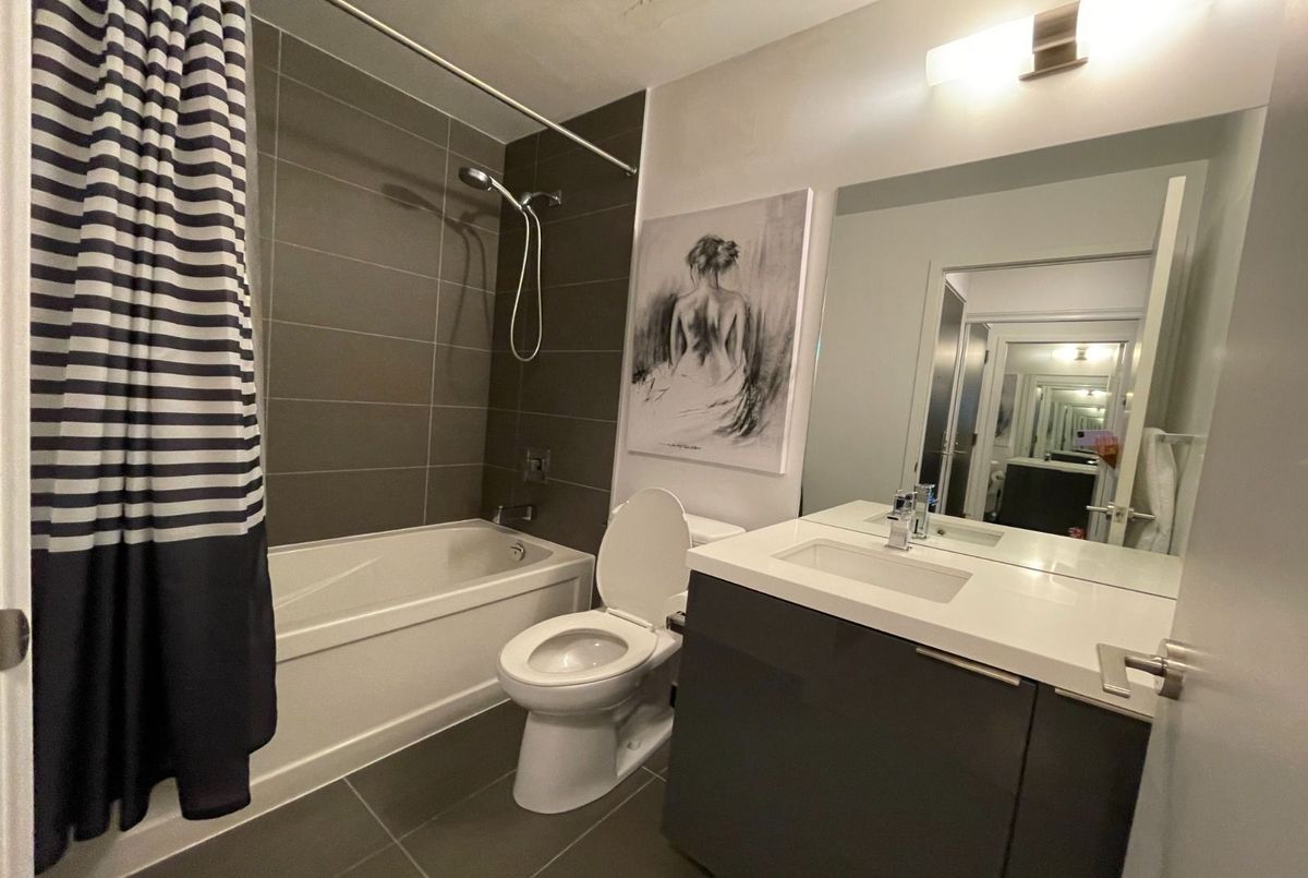 8 Eglinton Avenue E Toronto 8 Eglinton Avenue E Toronto