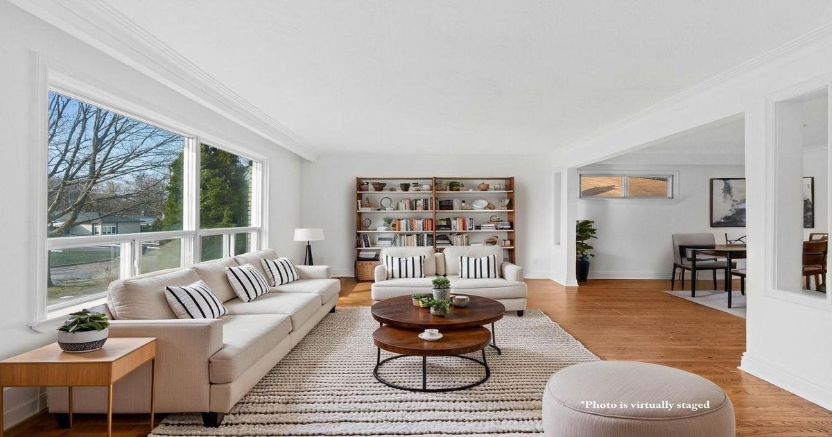 202 Park Home Avenue Toronto