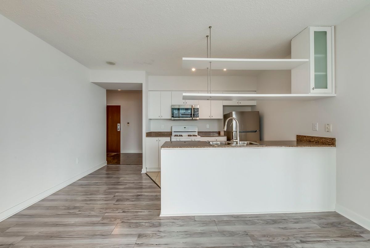 35 Mariner Terrace Toronto 35 Mariner Terrace Toronto