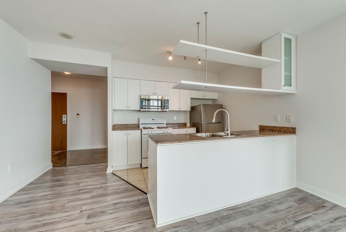 35 Mariner Terrace Toronto 35 Mariner Terrace Toronto