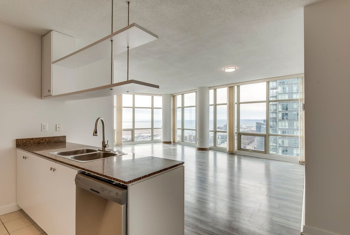 35 Mariner Terrace Toronto 35 Mariner Terrace Toronto