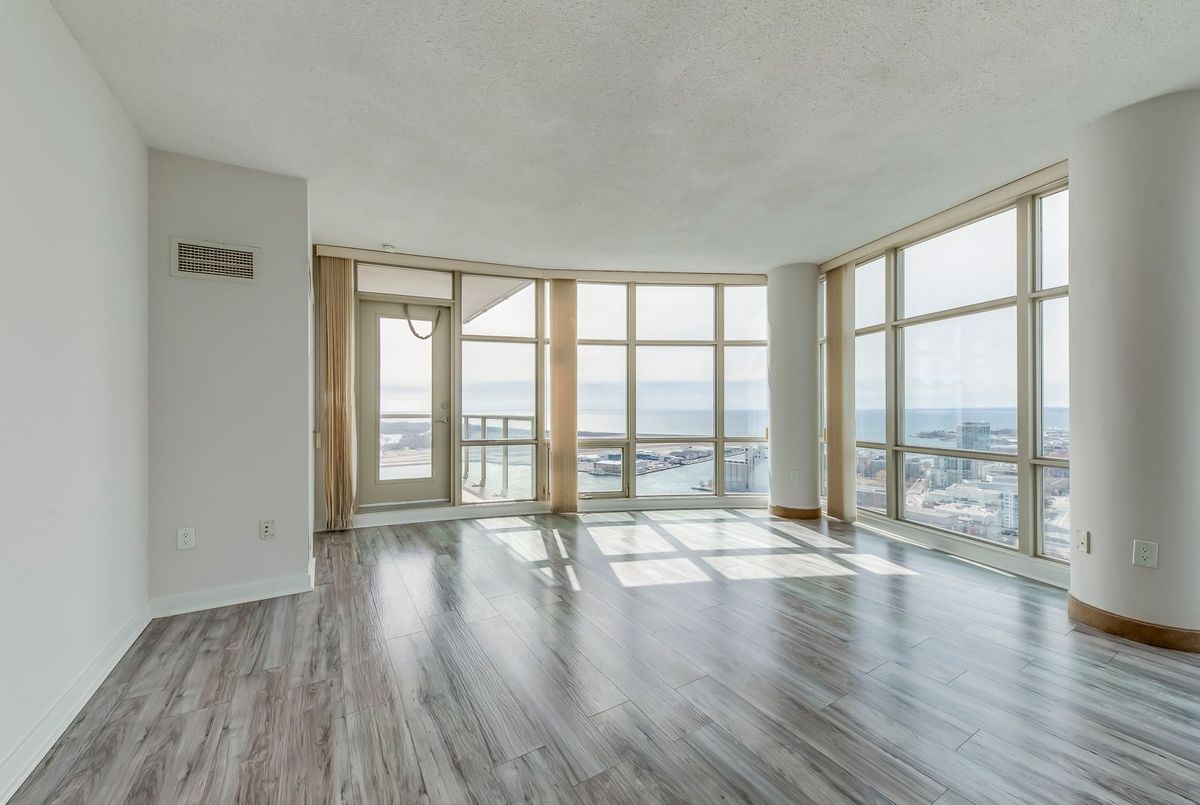 35 Mariner Terrace Toronto 35 Mariner Terrace Toronto