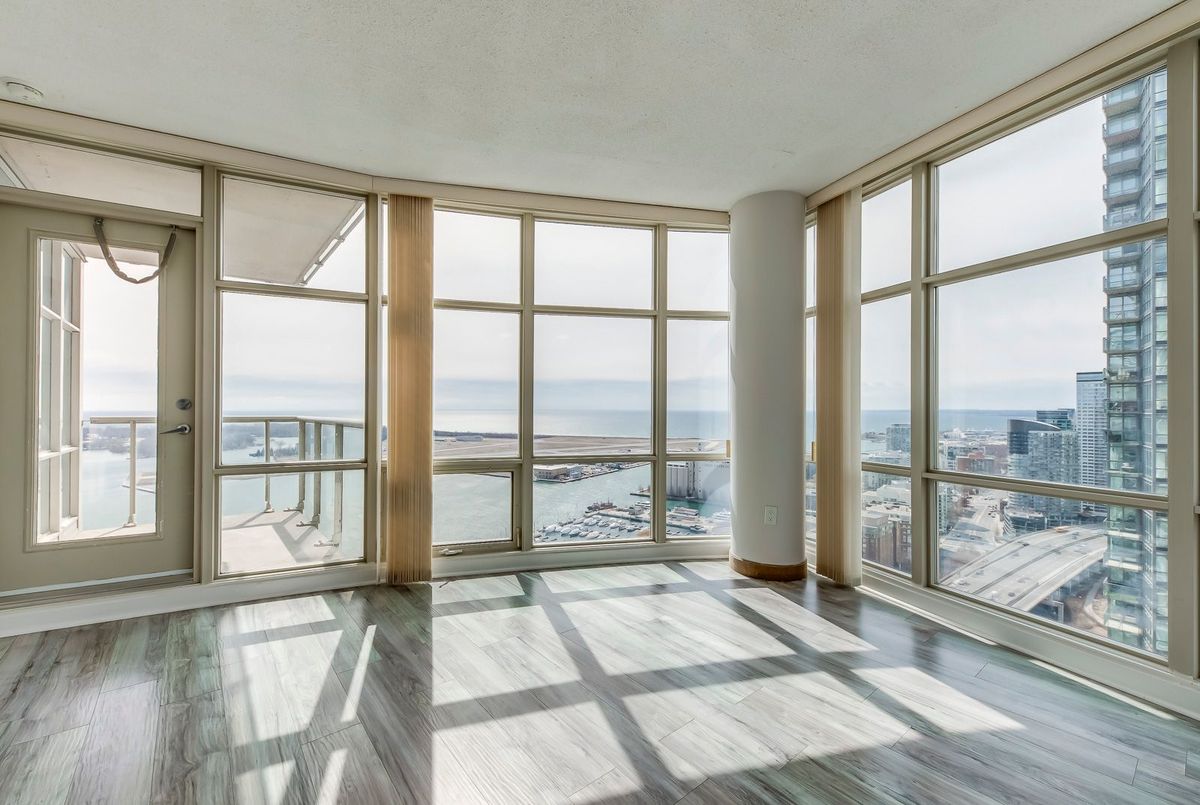 35 Mariner Terrace Toronto 35 Mariner Terrace Toronto