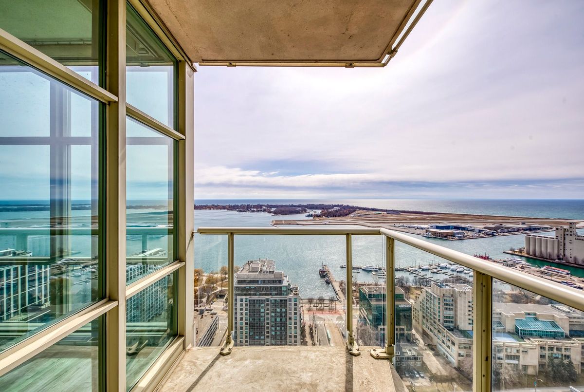 35 Mariner Terrace Toronto 35 Mariner Terrace Toronto