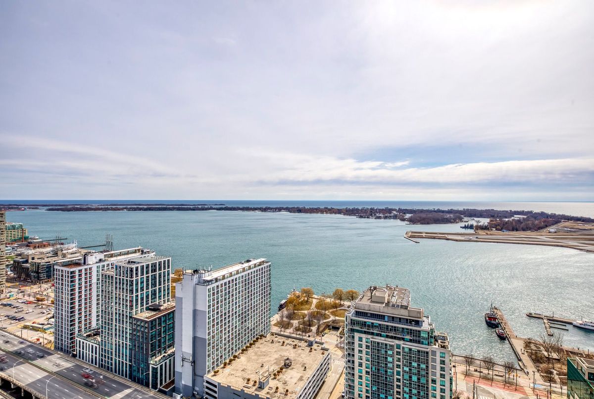 35 Mariner Terrace Toronto 35 Mariner Terrace Toronto