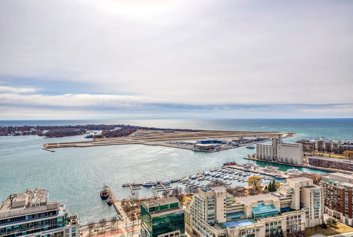 35 Mariner Terrace Toronto 35 Mariner Terrace Toronto