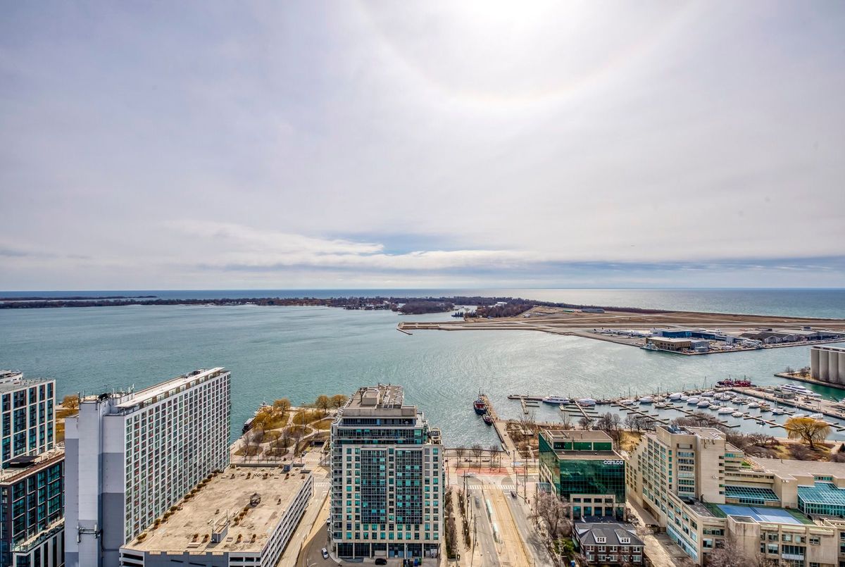 35 Mariner Terrace Toronto 35 Mariner Terrace Toronto