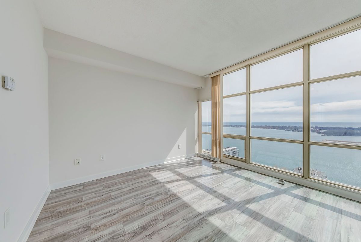 35 Mariner Terrace Toronto 35 Mariner Terrace Toronto