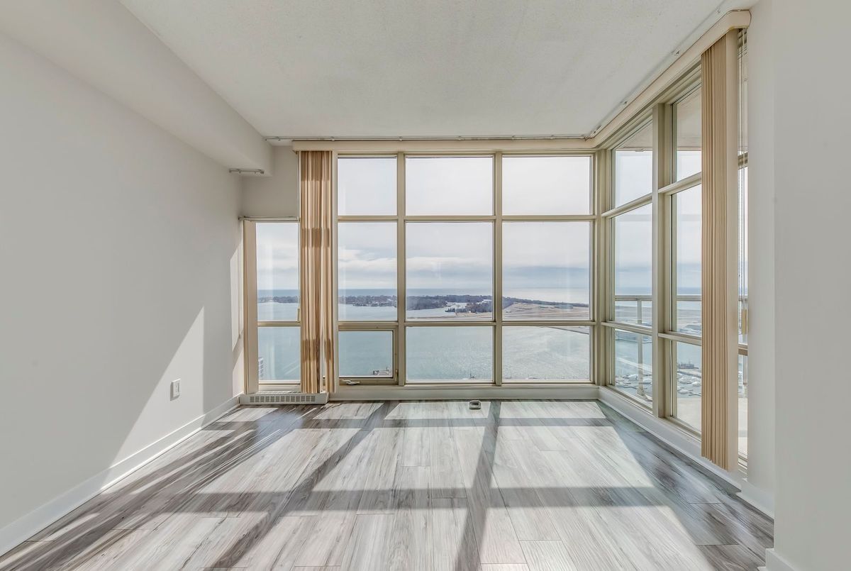 35 Mariner Terrace Toronto 35 Mariner Terrace Toronto