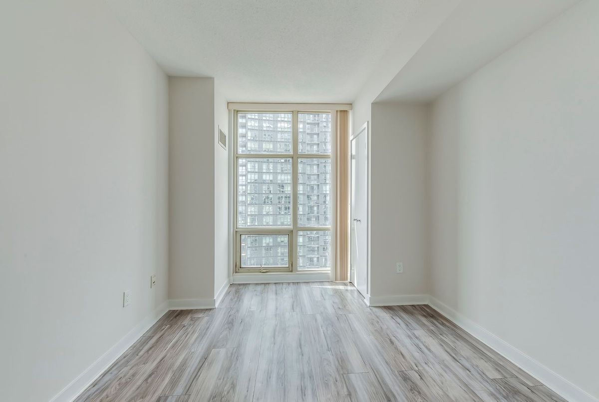 35 Mariner Terrace Toronto 35 Mariner Terrace Toronto