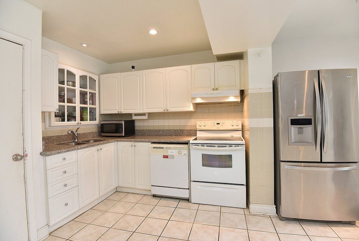 1022 Willowdale Avenue Toronto 1022 Willowdale Avenue Toronto