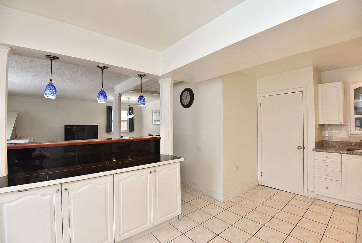 1022 Willowdale Avenue Toronto 1022 Willowdale Avenue Toronto