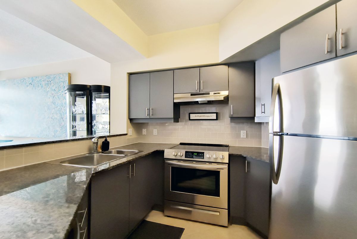 451 Rosewell Avenue Toronto 451 Rosewell Avenue Toronto
