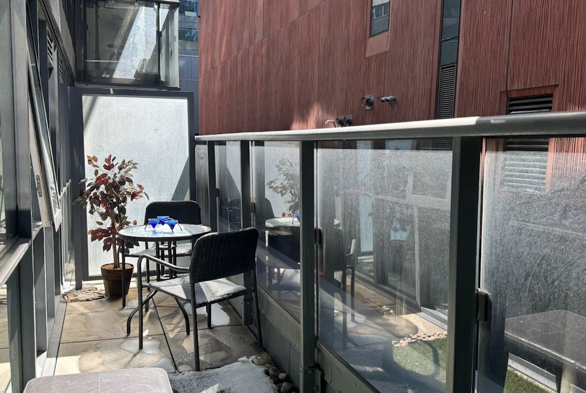 295 Adelaide Street W Toronto 295 Adelaide Street W Toronto