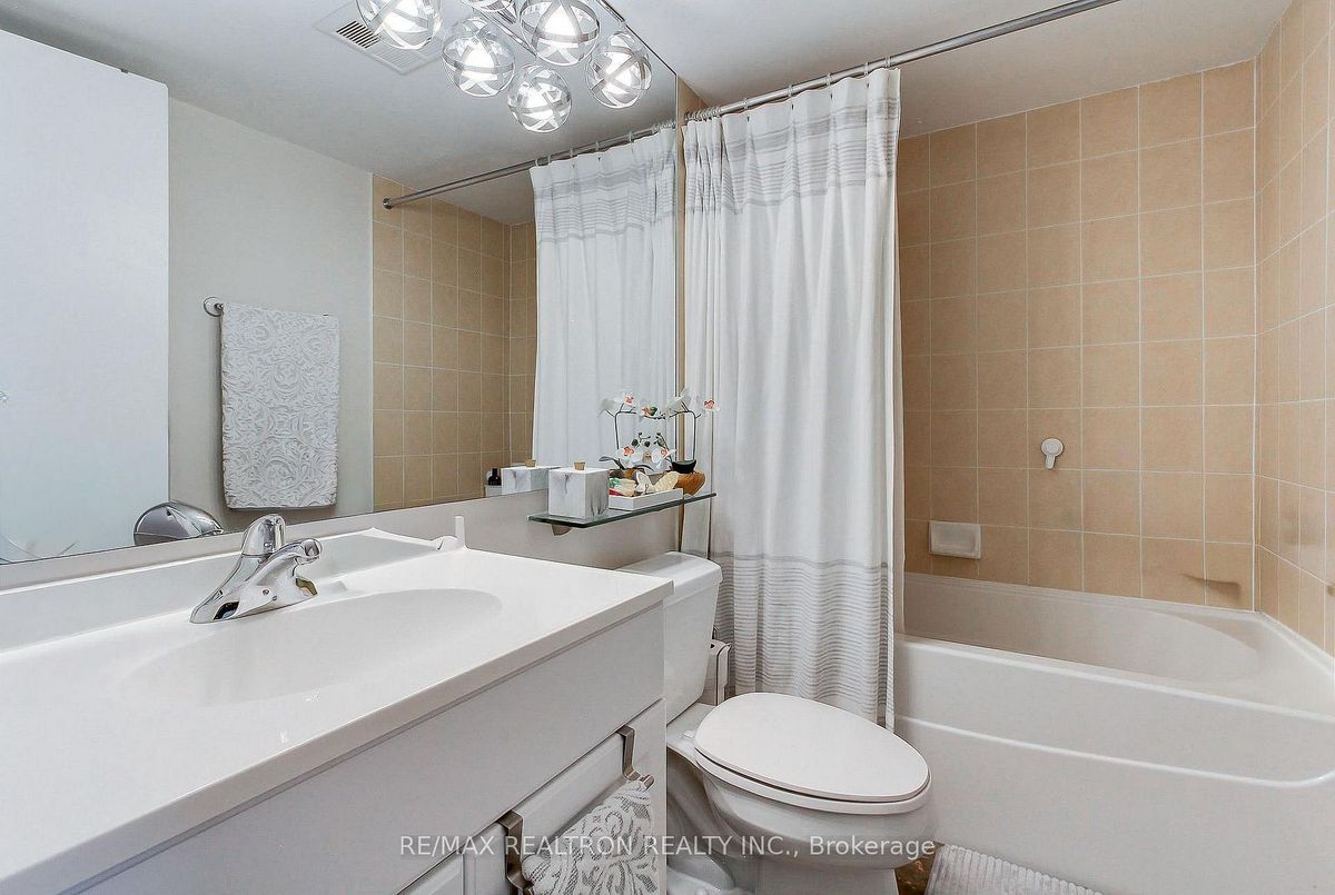 219 Fort York Boulevard Toronto 219 Fort York Boulevard Toronto