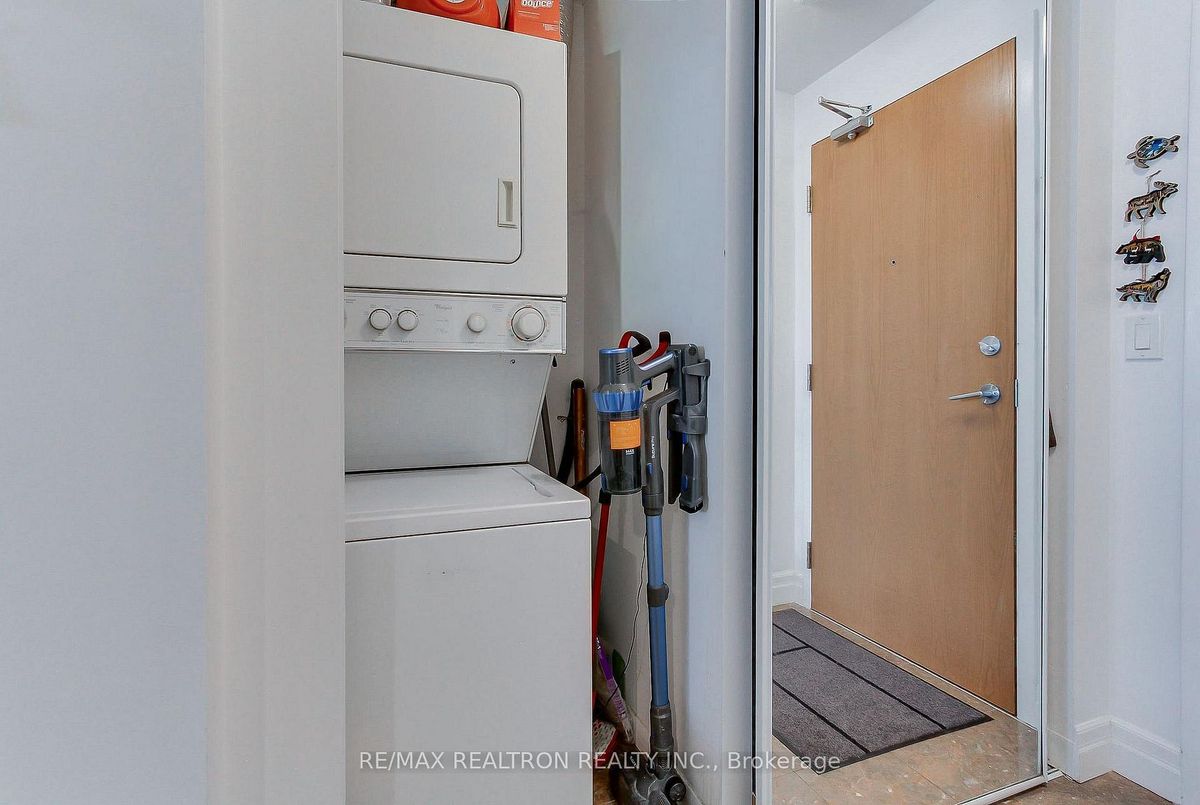 219 Fort York Boulevard Toronto 219 Fort York Boulevard Toronto