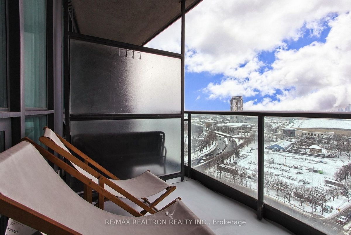 219 Fort York Boulevard Toronto 219 Fort York Boulevard Toronto