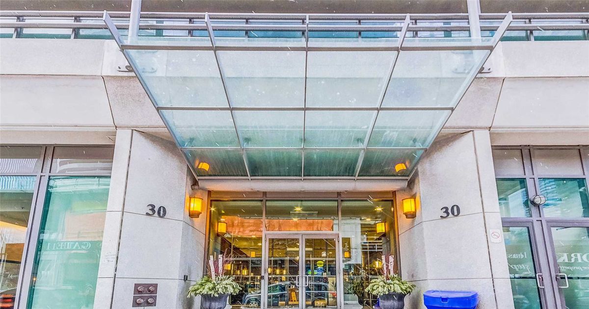 30 Grand Trunk Crescent Toronto