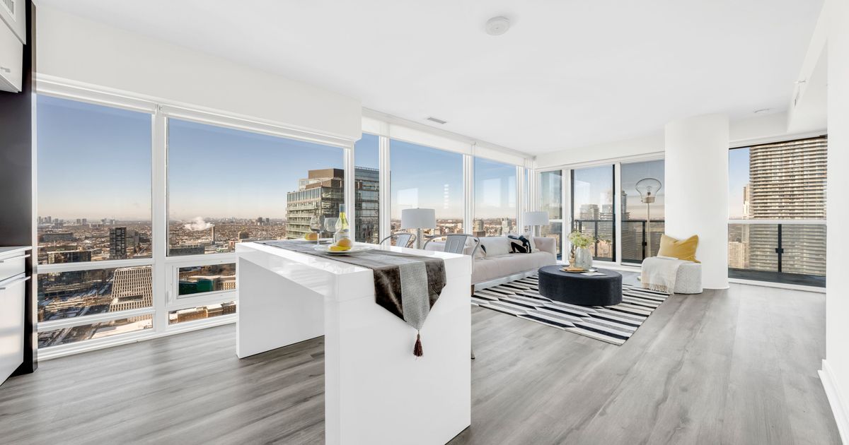 15 Grenville Street Toronto