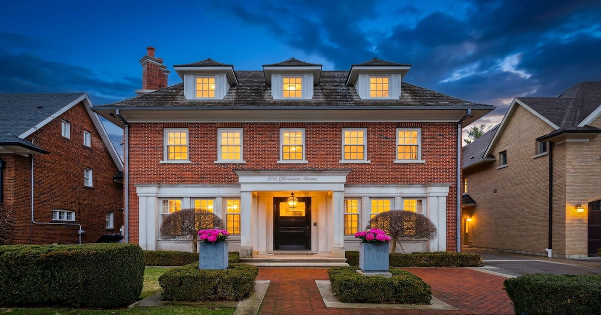 204 Glencairn Avenue Toronto