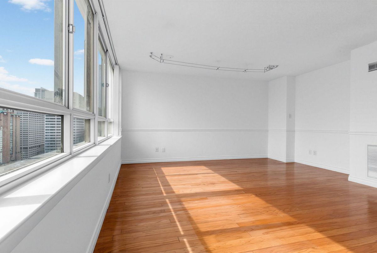 633 Bay Street Toronto 633 Bay Street Toronto