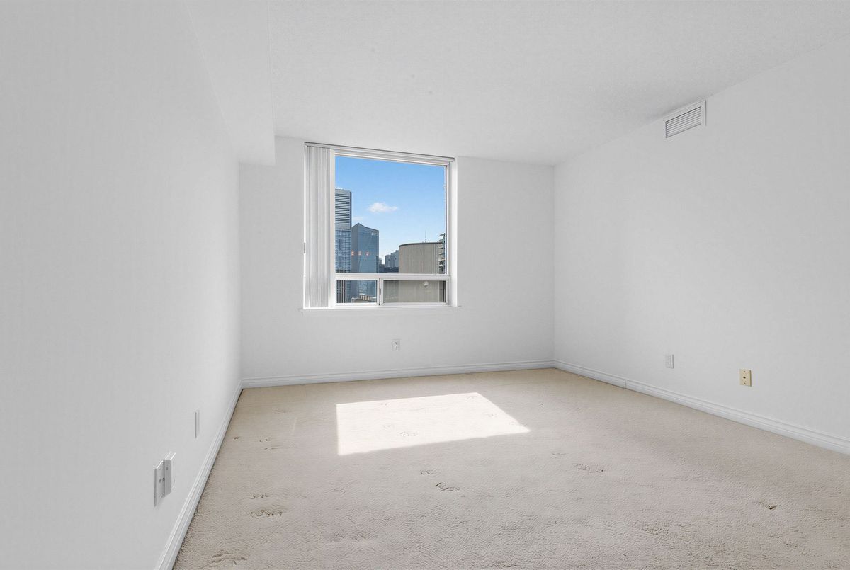 633 Bay Street Toronto 633 Bay Street Toronto