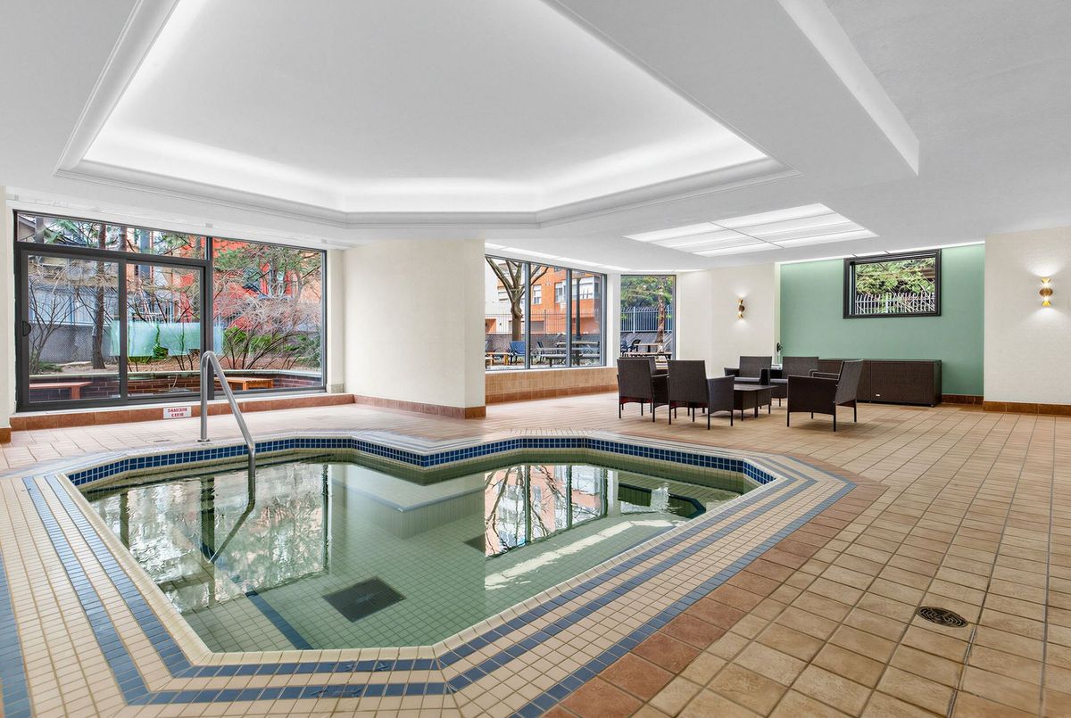 633 Bay Street Toronto 633 Bay Street Toronto