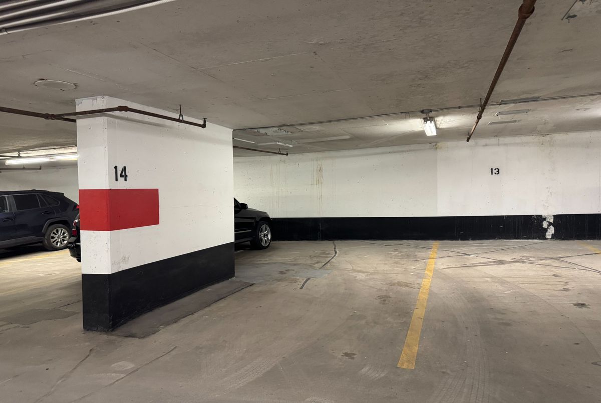 633 Bay Street Toronto 633 Bay Street Toronto