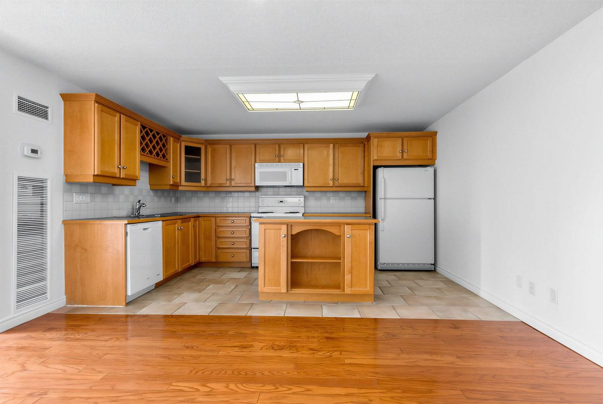 633 Bay Street Toronto 633 Bay Street Toronto