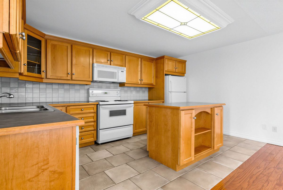 633 Bay Street Toronto 633 Bay Street Toronto