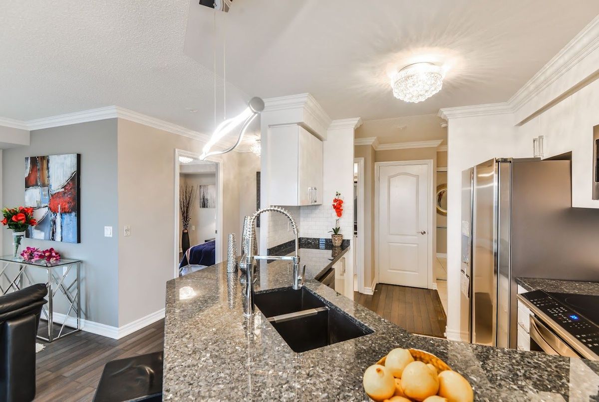 1030 SHEPPARD Avenue Toronto 1030 SHEPPARD Avenue Toronto