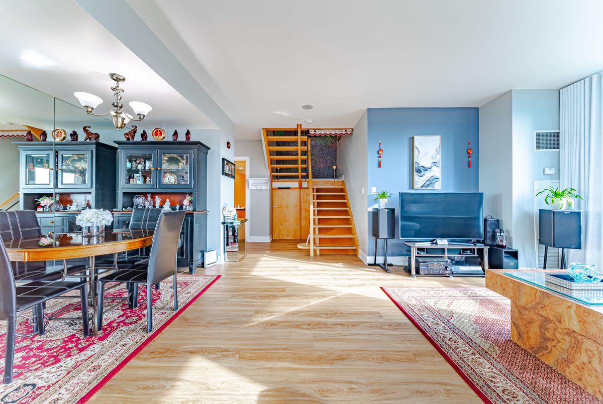 7 Lorraine Drive Toronto 7 Lorraine Drive Toronto