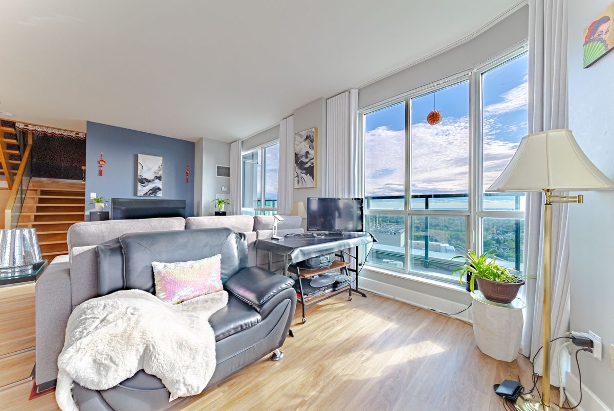 7 Lorraine Drive Toronto 7 Lorraine Drive Toronto