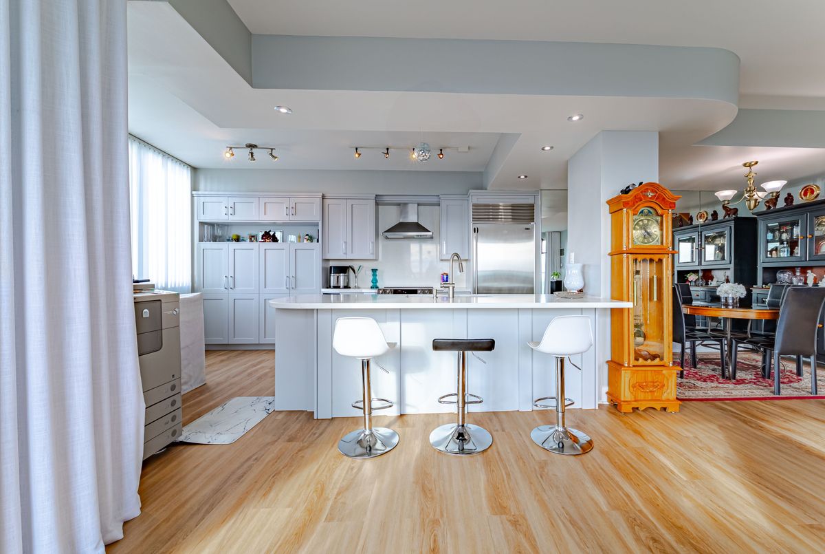 7 Lorraine Drive Toronto 7 Lorraine Drive Toronto