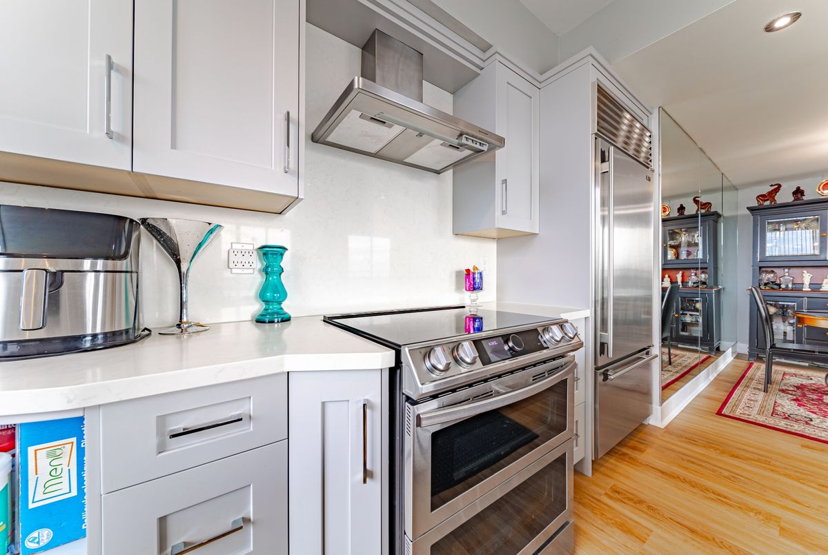 7 Lorraine Drive Toronto 7 Lorraine Drive Toronto