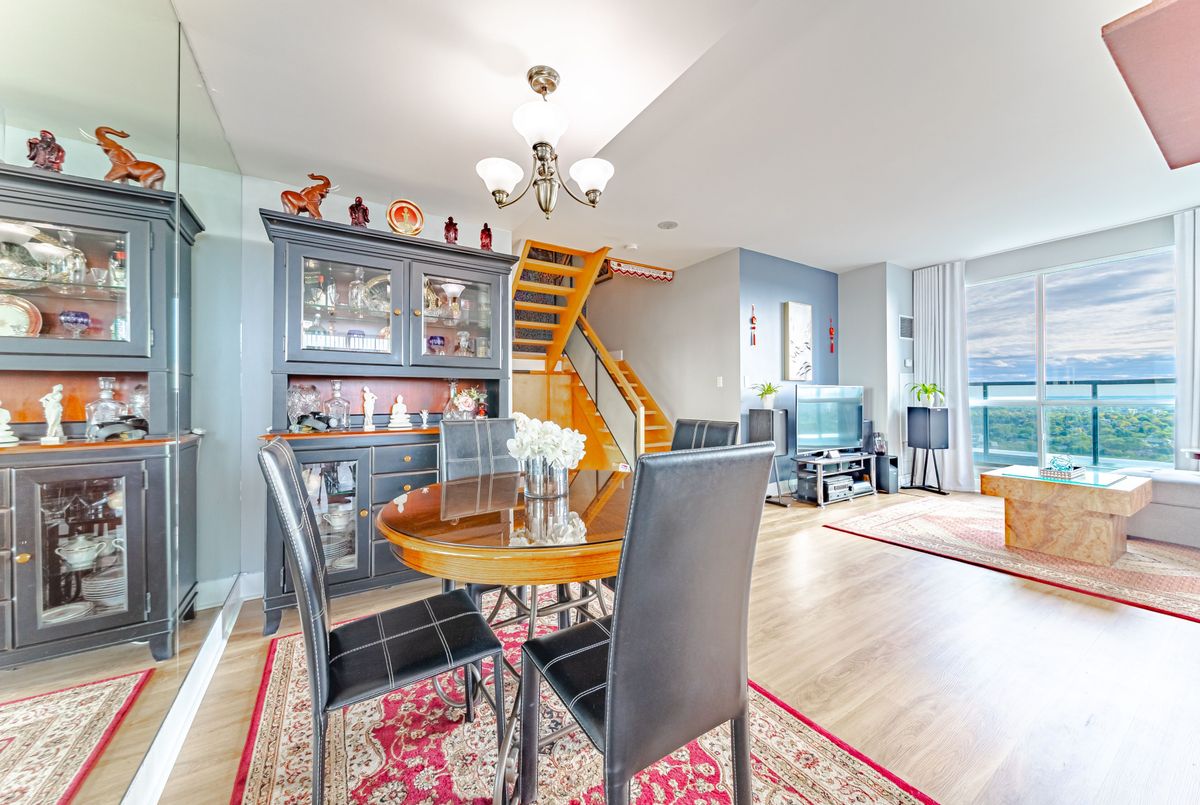 7 Lorraine Drive Toronto 7 Lorraine Drive Toronto