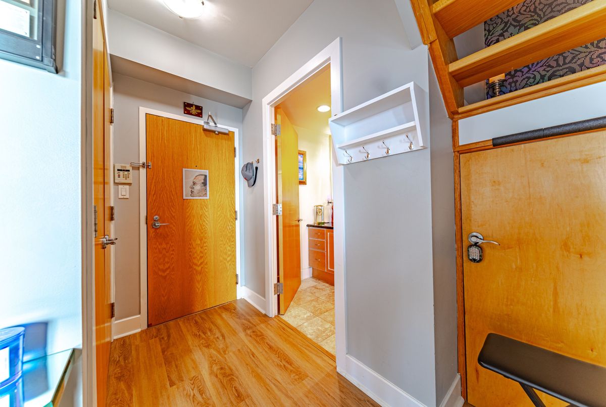 7 Lorraine Drive Toronto 7 Lorraine Drive Toronto