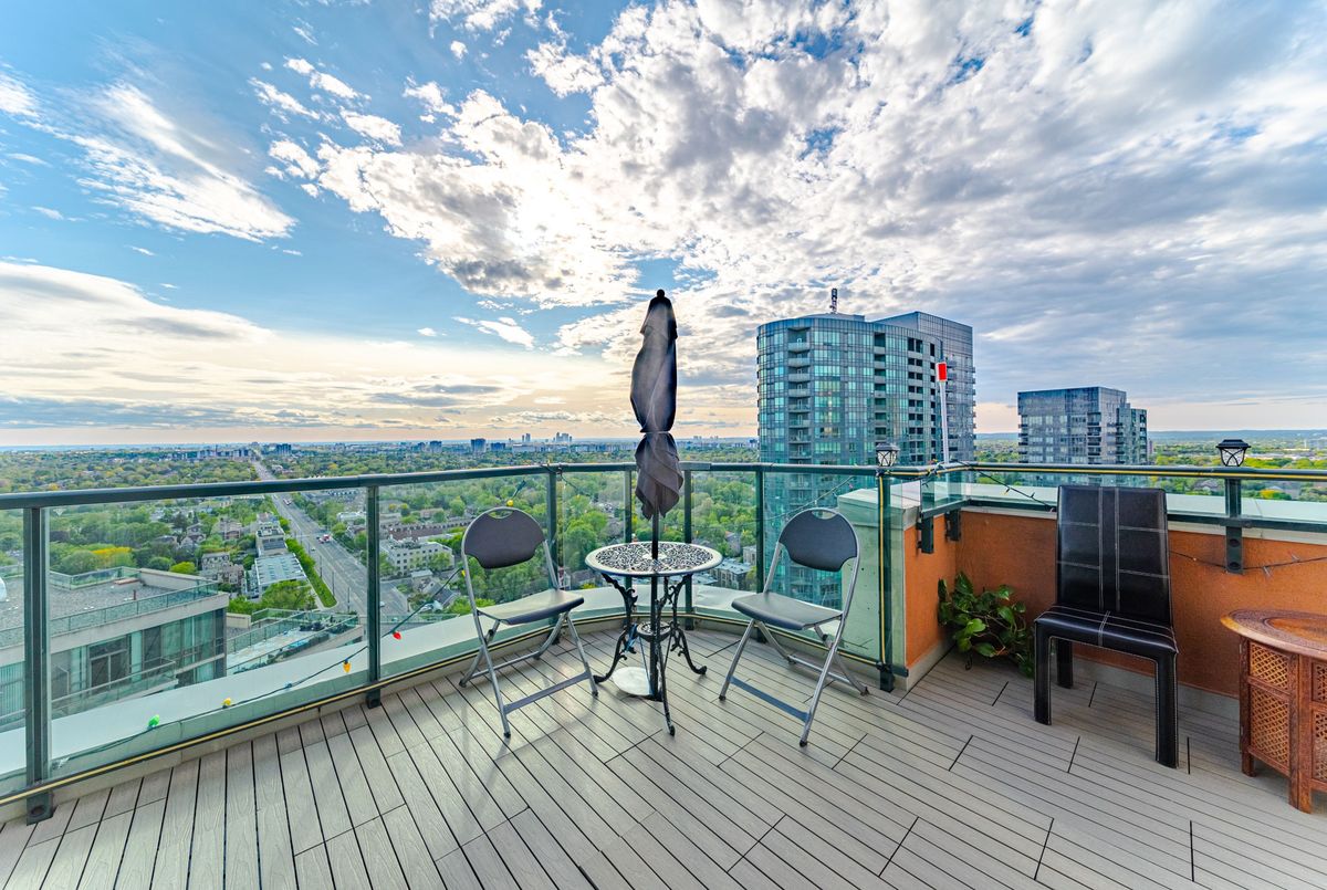 7 Lorraine Drive Toronto 7 Lorraine Drive Toronto