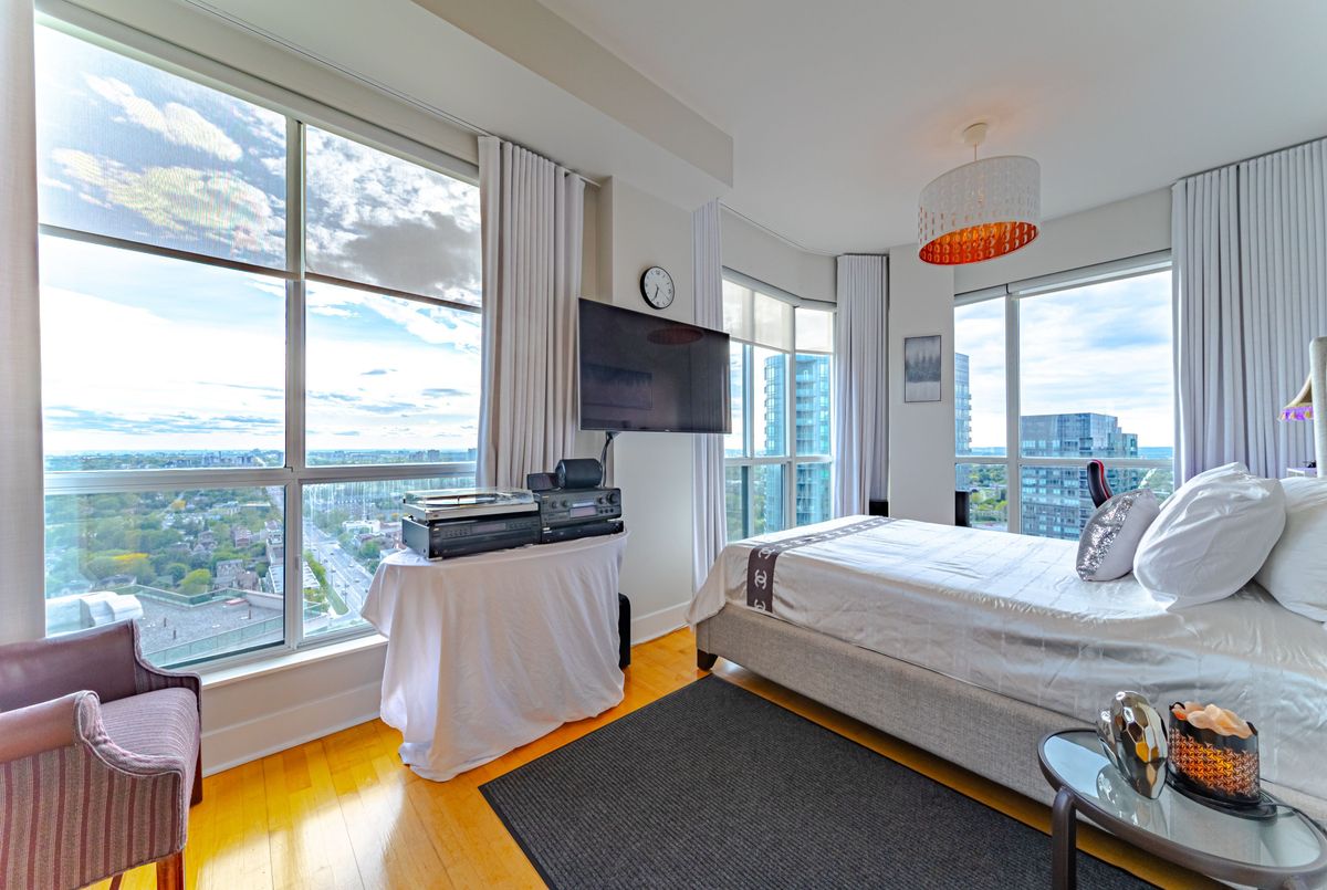 7 Lorraine Drive Toronto 7 Lorraine Drive Toronto