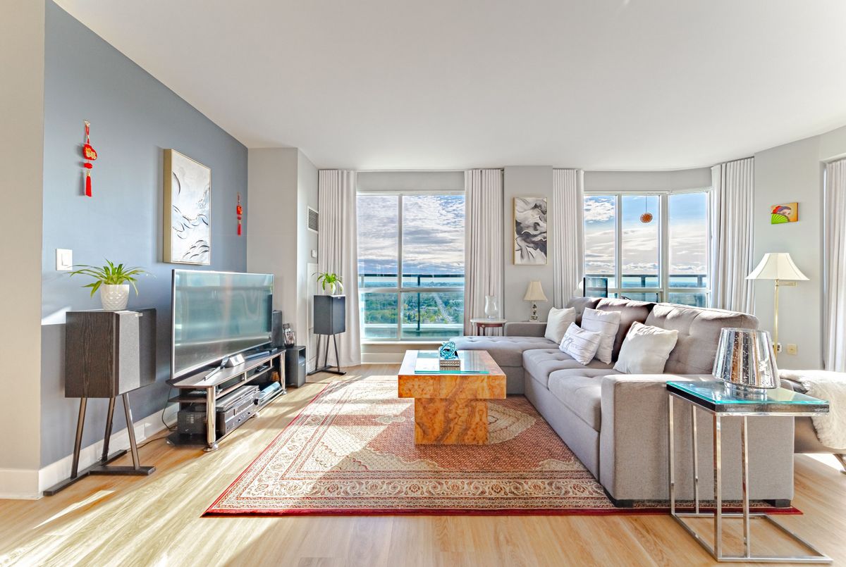 7 Lorraine Drive Toronto 7 Lorraine Drive Toronto