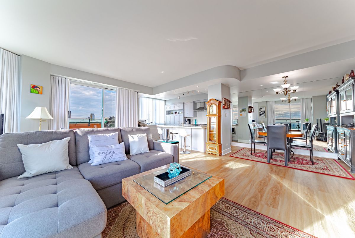 7 Lorraine Drive Toronto 7 Lorraine Drive Toronto