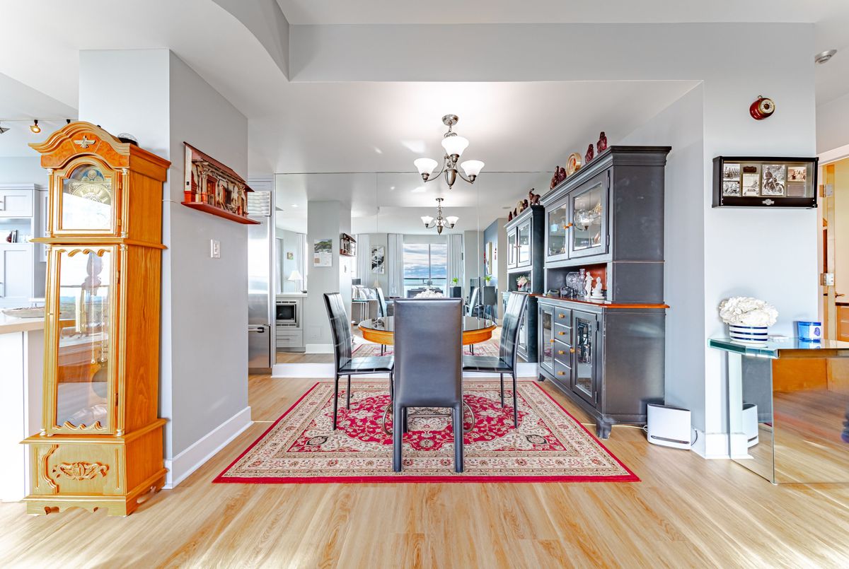 7 Lorraine Drive Toronto 7 Lorraine Drive Toronto